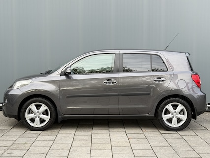 Toyota-Urban Cruiser