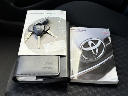 Toyota-Urban Cruiser