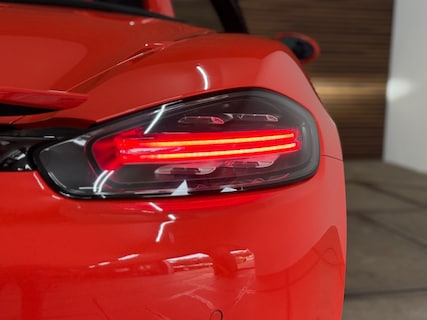 Porsche-718 Boxster