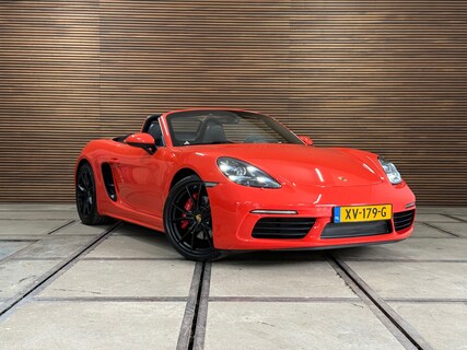 Porsche-718 Boxster