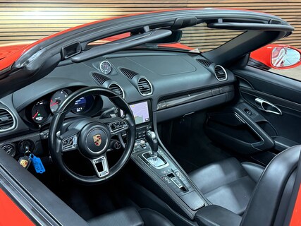 Porsche-718 Boxster