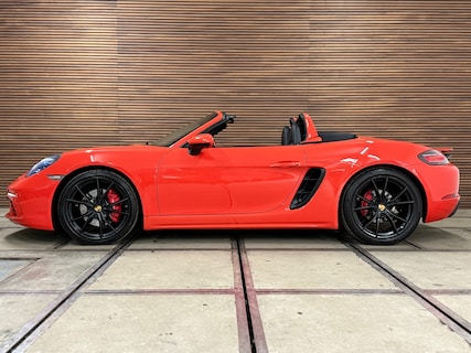 Porsche-718 Boxster