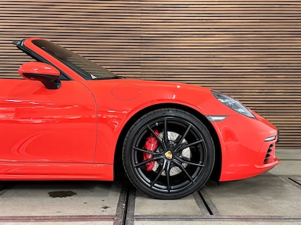 Porsche-718 Boxster