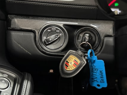 Porsche-718 Boxster