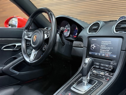 Porsche-718 Boxster