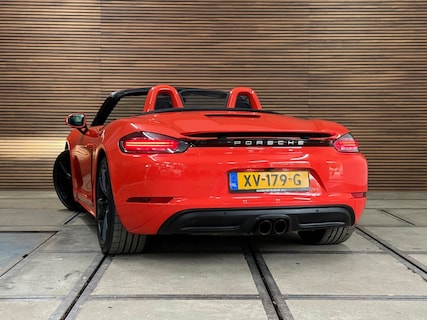 Porsche-718 Boxster