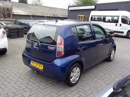 Daihatsu-Sirion