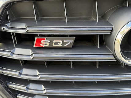 Audi-SQ7