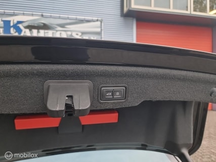 Audi-A8