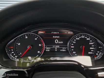 Audi-A8