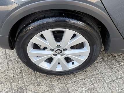 SEAT-Arona