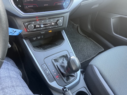 SEAT-Arona