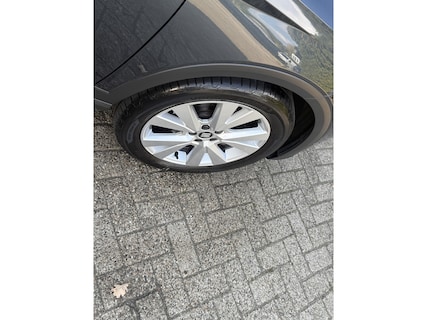 SEAT-Arona