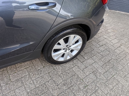 SEAT-Arona