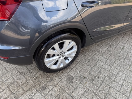 SEAT-Arona