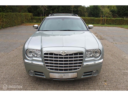Chrysler-300C