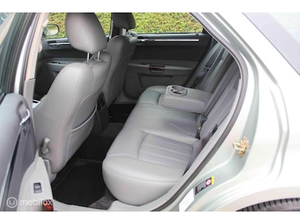 Chrysler-300C