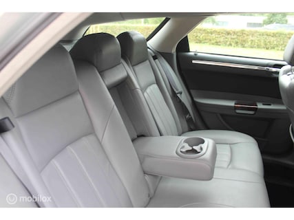 Chrysler-300C
