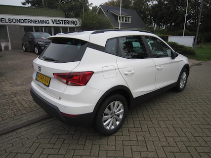 SEAT-Arona