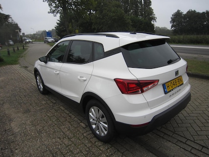 SEAT-Arona