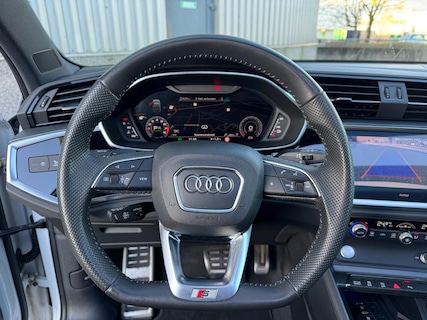 Audi-Q3 Sportback