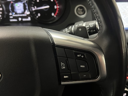 Land Rover-Discovery Sport