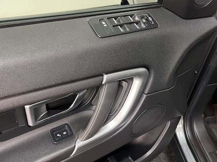 Land Rover-Discovery Sport