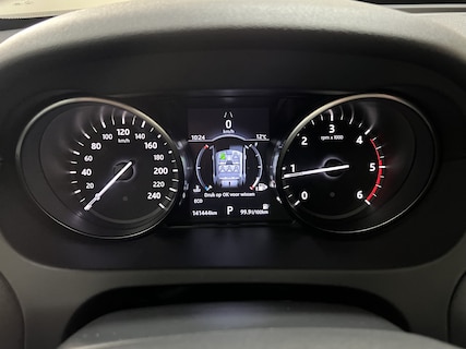 Land Rover-Discovery Sport