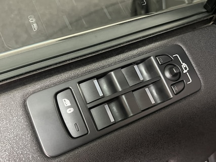 Land Rover-Discovery Sport