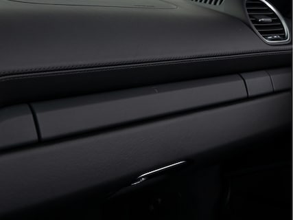 Porsche-718 Boxster