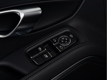 Porsche-718 Boxster