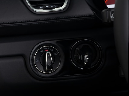 Porsche-718 Boxster