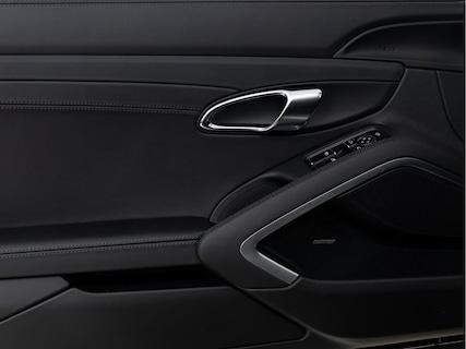 Porsche-718 Boxster