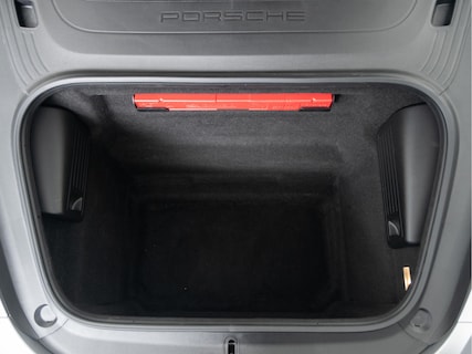 Porsche-718 Boxster