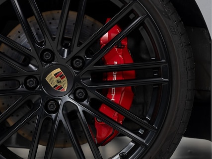 Porsche-718 Boxster