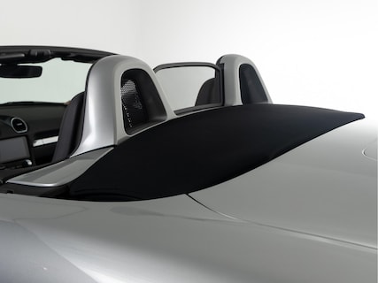 Porsche-718 Boxster