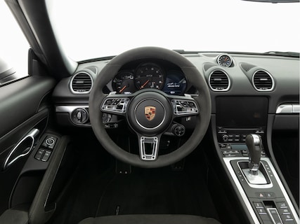 Porsche-718 Boxster