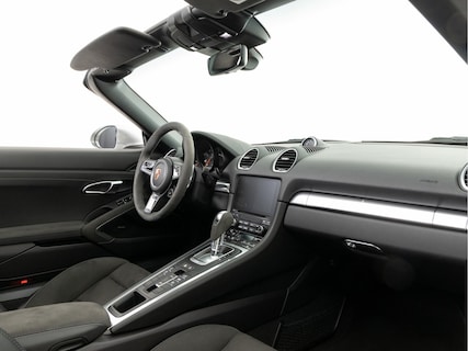 Porsche-718 Boxster