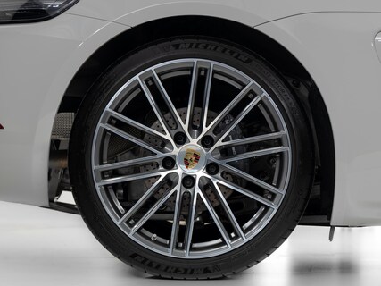 Porsche-718 Boxster