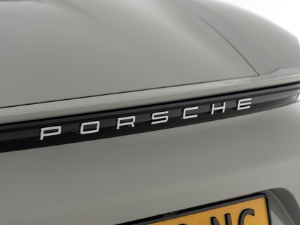Porsche-718 Boxster