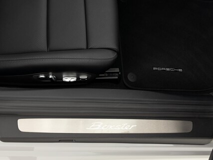 Porsche-718 Boxster