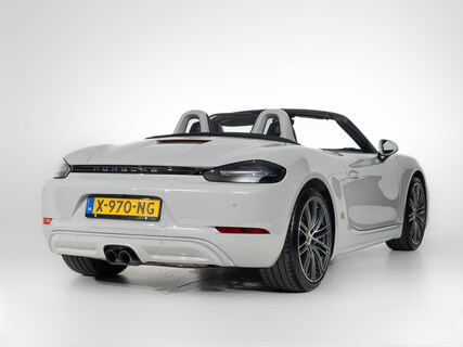 Porsche-718 Boxster