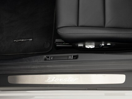 Porsche-718 Boxster