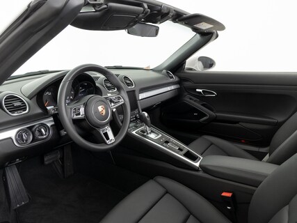 Porsche-718 Boxster