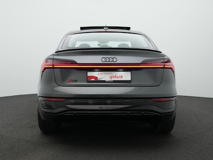 Audi-Q8 e-tron