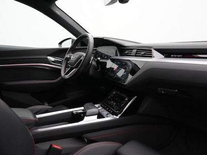 Audi-Q8 e-tron