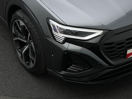 Audi-Q8 e-tron