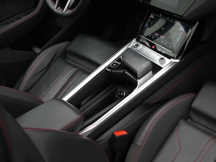 Audi-Q8 e-tron