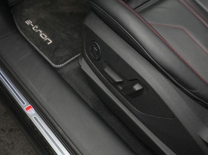 Audi-Q8 e-tron
