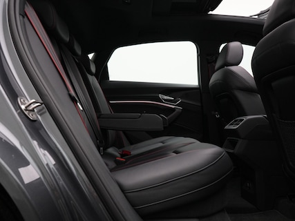 Audi-Q8 e-tron